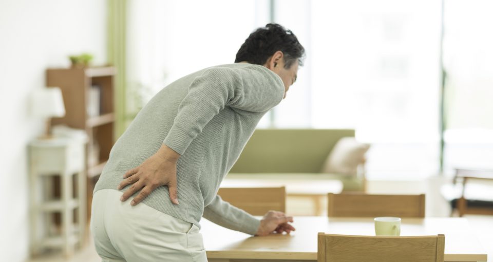 脊柱管狭窄症、ヘルニアの男性